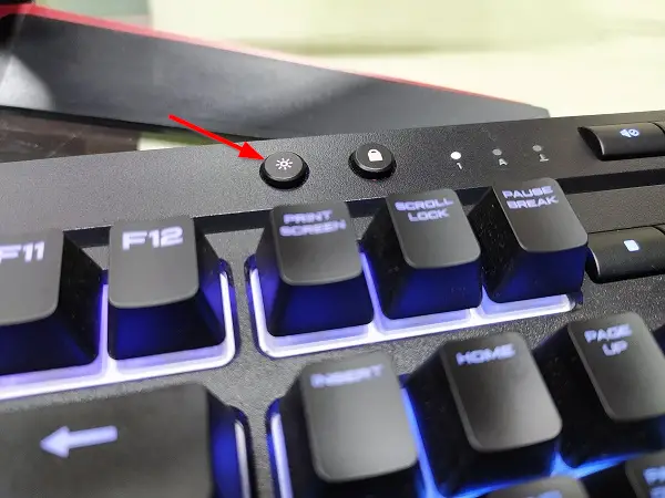 How to turn on or off an LED keyboard?