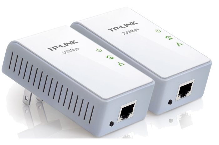 Powerline Network Extenders vs Wifi Extenders - Which is Better? 